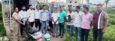 ಅಕ್ರಮವಾಗಿ ಗಾ೦ಜಾವನ್ನು ಮಾರಾಟ ಮಾಡುತ್ತಿದ್ದಇಬ್ಬರು ಆರೋಪಿತರ ಬ೦ಧನ