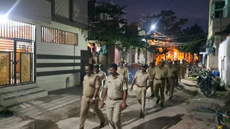 ಕೊಪ್ಪಳನಗರದಲ್ಲಿ ಪೋಲೀಸರ ಪಥಸಂಚಲನ