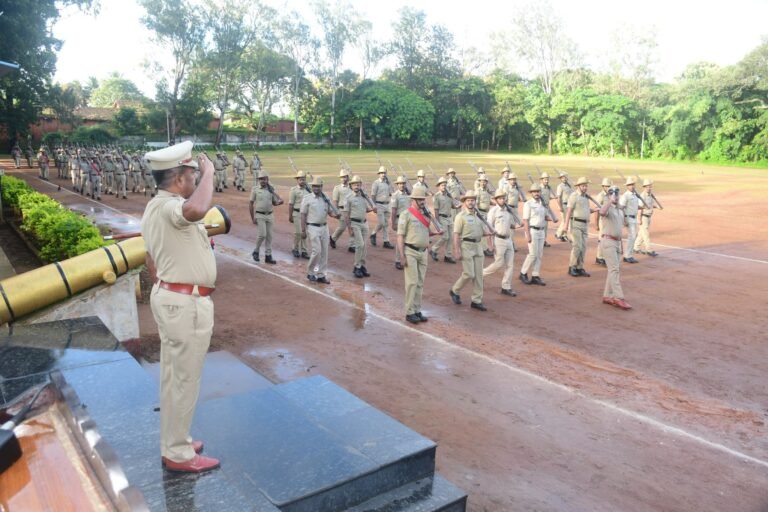 ಬೆಳಗಾವಿ ಪೊಲೀಸ್ ಪರೇಡ್ ಮೈದಾನದಲ್ಲಿ ವಾರದ ಕವಾಯತು
