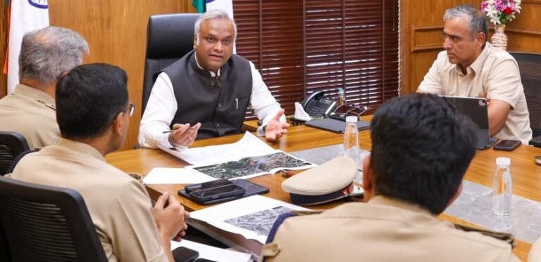 ಸ್ವಾತಂತ್ರ್ಯ ಹಬ್ಬಕ್ಕೆ ಹೈಅಲರ್ಟ್: ಭದ್ರತೆ, ಸಂಚಾರಕ್ಕೆ ಪ್ರಿಯಾಂಕ್ ಖರ್ಗೆ ಖಡಕ್ ಸೂಚನೆ